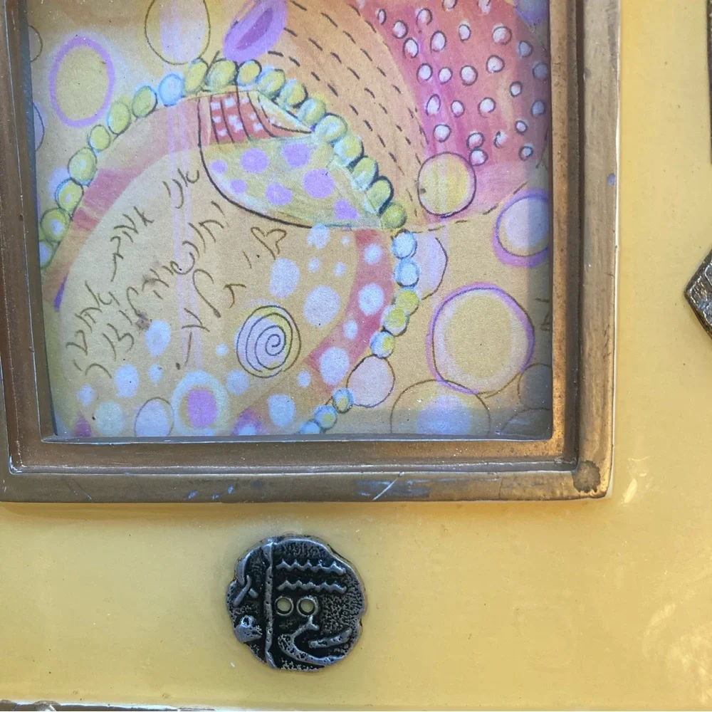 Beautiful Resin Lemon Colored Picture Frame With Inlay Metal Symbols 5.5”x6”